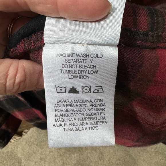 Legendary Whitetails Cottage Escape Flannel Long Sleeve Plaid, Fitted, XS - Picture 8 of 8